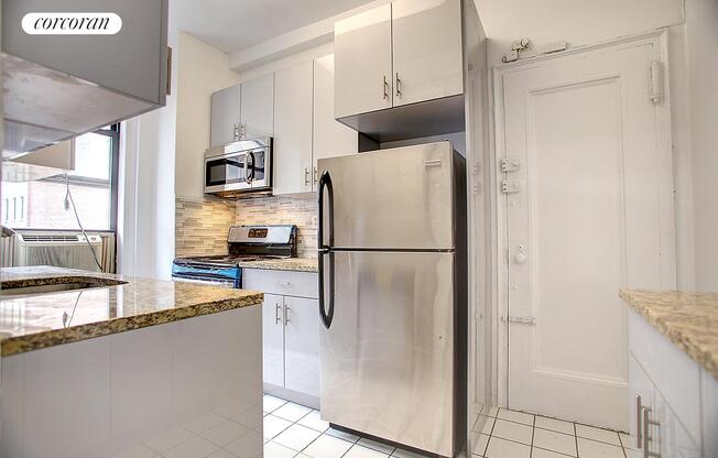 315 W 102 ST
