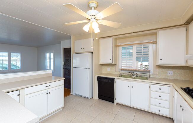 2 beds, 2 baths, $1,500, Unit SPC 339