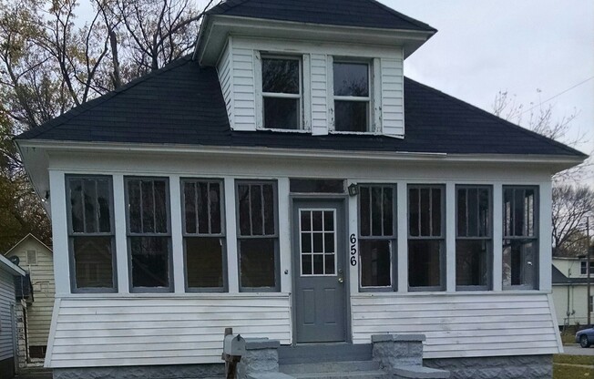Very Nice! 2BR/1BA Home - Excellent Muskegon Neighborhood
