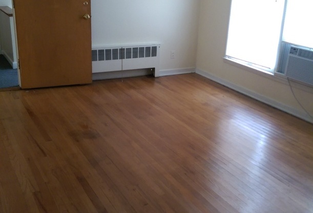 1 bed, 1 bath, $850, Unit 15