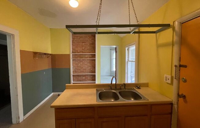 1 bed, 1 bath, $1,600, Unit 02