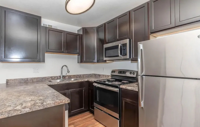 2 beds, 1 bath, 700 sqft, $1,025, Unit 297
