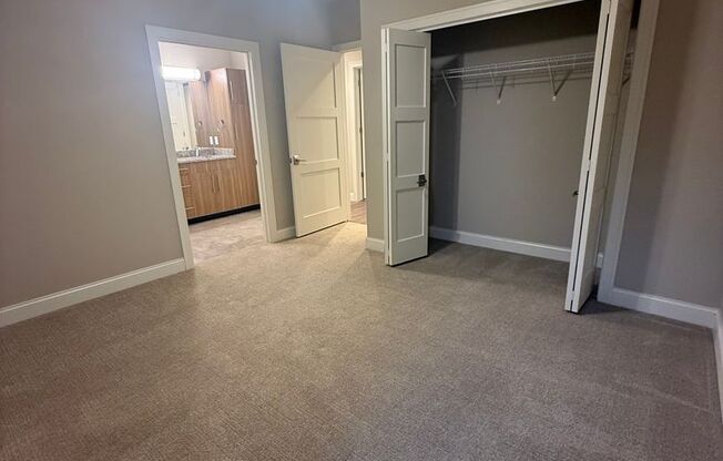 3 beds, 2 baths, 1,549 sqft, $2,600, Unit 301