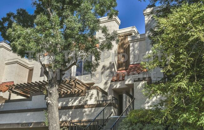 Very nice 2 Bd/2.5 bath, 1185 sq ft 2-story Townhouse in Great Location, Close to Freeway Access, BART, and Downtown Walnut Creek Available for Lease October 1st!