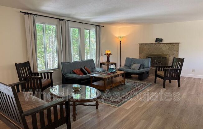 1597 NAVAJO DR