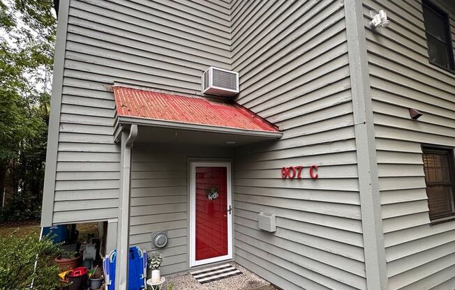 Cute 3/2.5 Townhome Near Downtown Durham