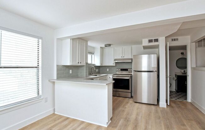 3105 Glen Ora Street