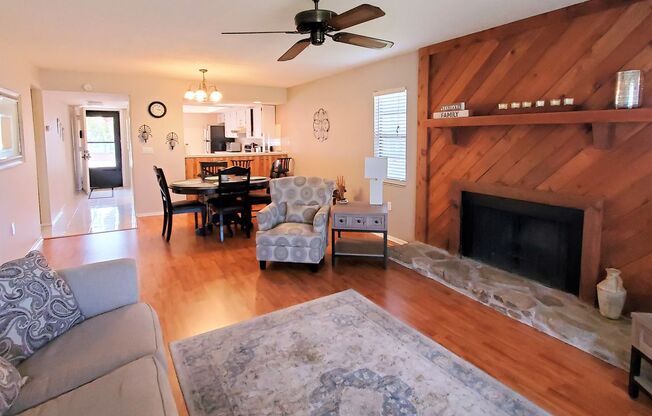 Condo in East Lake Woodlands
