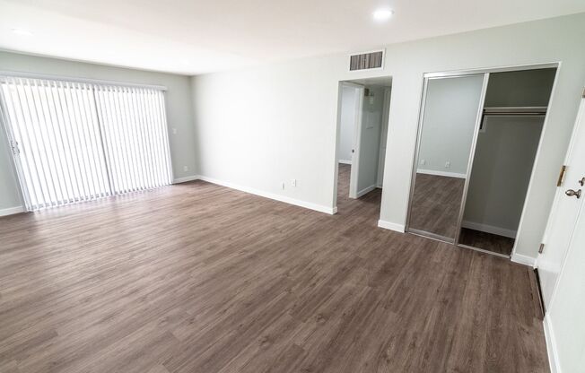 1 bed, 1.5 baths, 995 sqft, $2,698, Unit 107