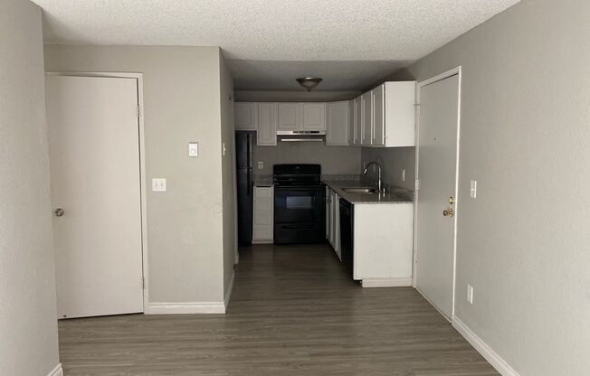 3 beds, 2 baths, 643 sqft, $2,350, Unit C303