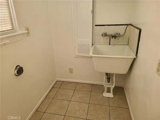 2 beds, 1 bath, 1,658 sqft, $2,700