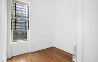 2 beds, 1 bath, $3,500, Unit 3