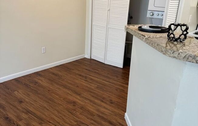 1 bed, 1 bath, 585 sqft, $839