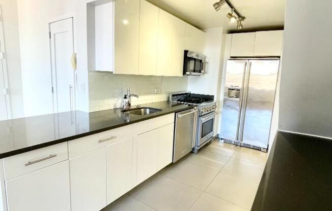 1 bed, 1 bath, 834 sqft, $5,200, Unit 1501