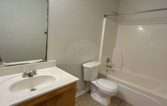 3 beds, 2 baths, $1,225