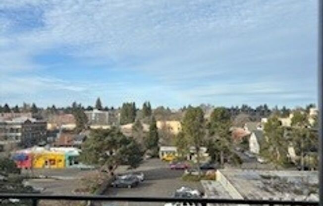 2 beds, 1 bath, 969 sqft, $1,675, Unit 703