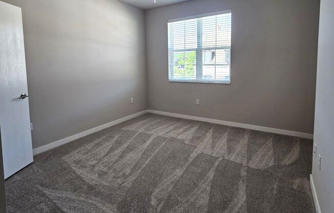 2 beds, 2 baths, 951 sqft, $2,000, Unit 407