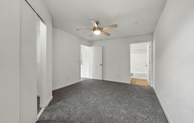 3 beds, 2 baths, 1,260 sqft, $1,513, Unit 3482-03