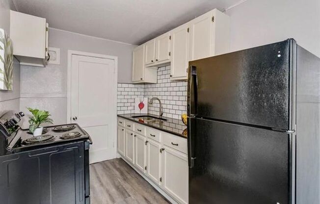 1 bed, 1 bath, $650