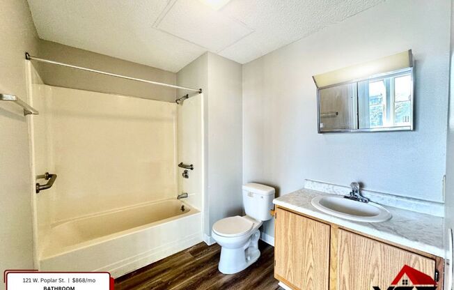 1 bed, 1 bath, 900 sqft, $868, Unit 212