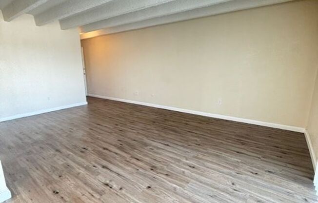 1 bed, 1 bath, 650 sqft, $900, Unit 105