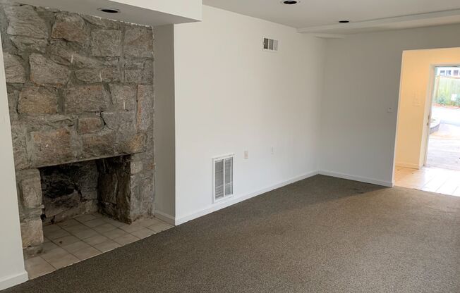 1 bed, 1 bath, 933 sqft, $1,250, Unit 212-A03