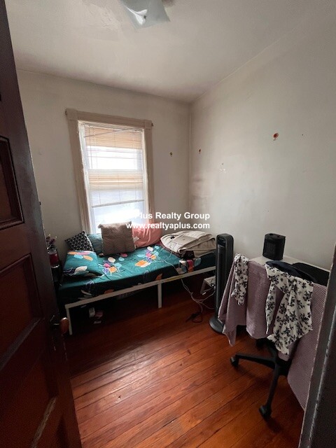 77 Walnut St #3