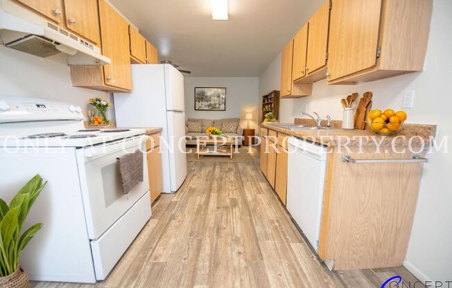 2 beds, 1 bath, 810 sqft, $1,249, Unit 43