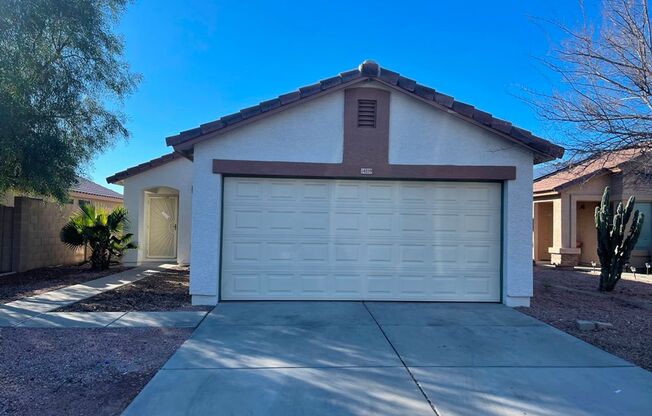3 bedroom 2 bath home in Ashton Ranch is available for immediate move in!