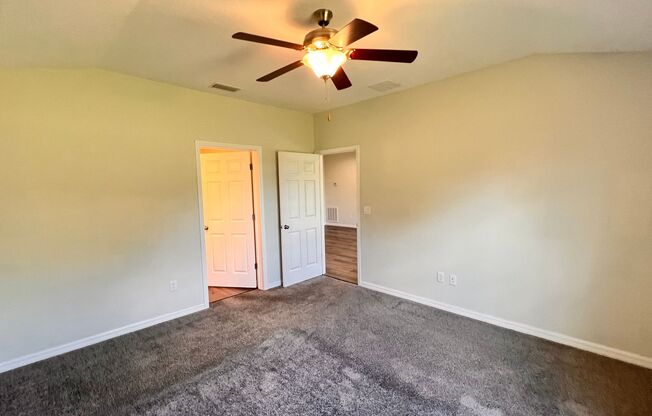 2 beds, 2 baths, $1,599