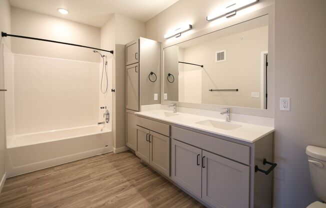 2 beds, 2 baths, 1,313 sqft, $2,900, Unit 509