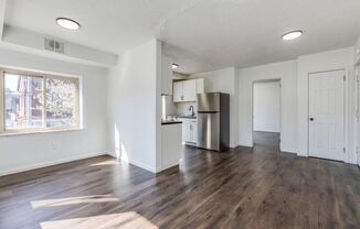 1 bed, 1 bath, $1,050, Unit Apt 8