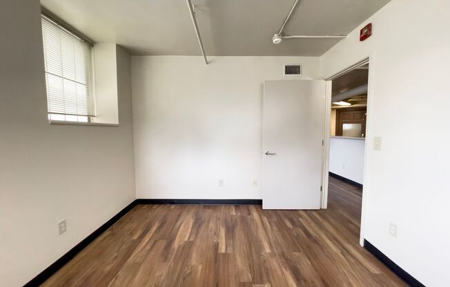 1 bed, 1 bath, 787 sqft, $735, Unit 415