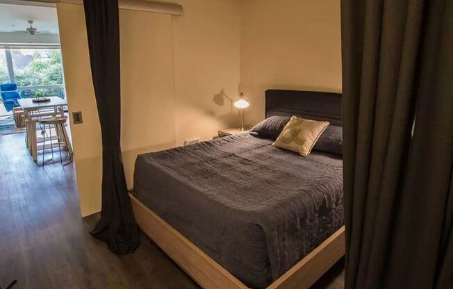1 bed, 1 bath, 739 sqft, $1,795, Unit 212