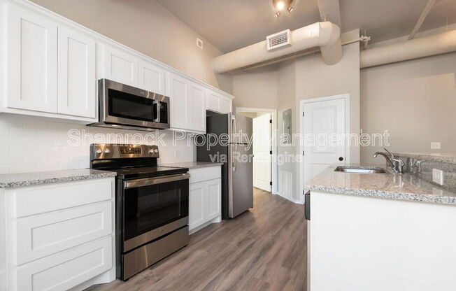 701 N NEW RD
