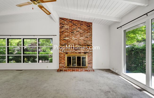 Charming 2BR in Sought After First Addition Neighborhood!
