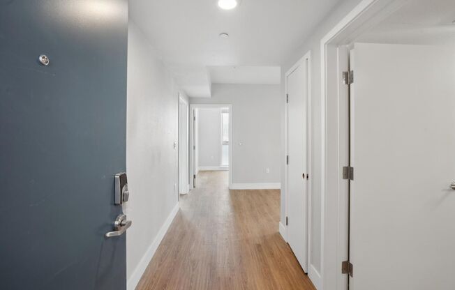 1p709 - 2480 Bancroft Way - The Edge