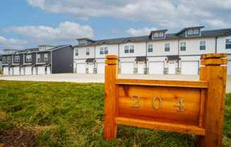 204 Drayton Dr