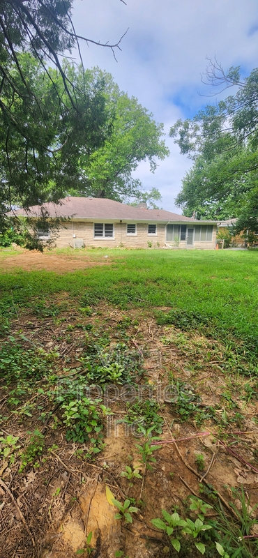 7601 SHEPHERDSVILLE RD
