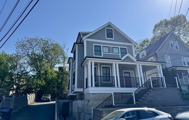 13 GREYLOCK RD