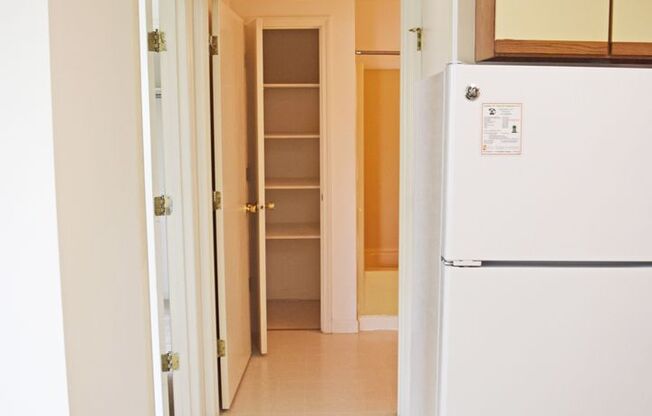 1 bed, 1 bath, 529 sqft, $1,000, Unit K-09