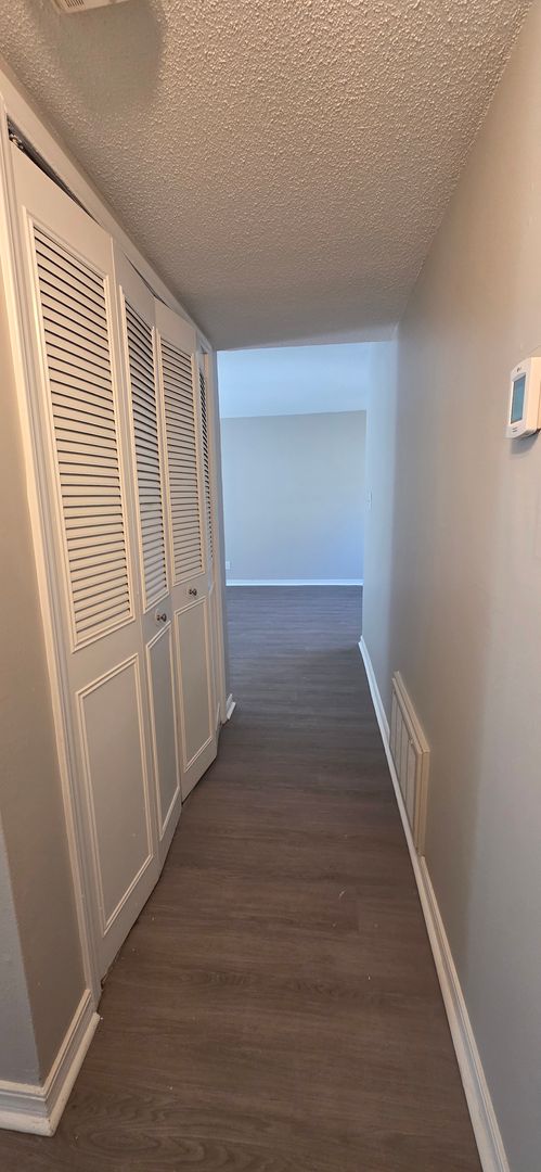 2 beds, 2 baths, 925 sqft, $1,100, Unit 216