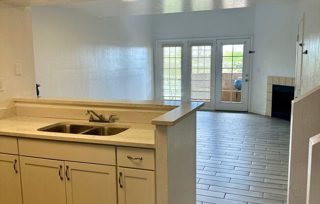 Updated Towne Home in Tempe