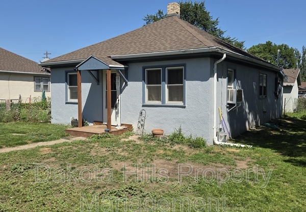 136 SAINT ANNE ST
