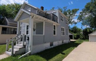 334 S VAN BUREN ST