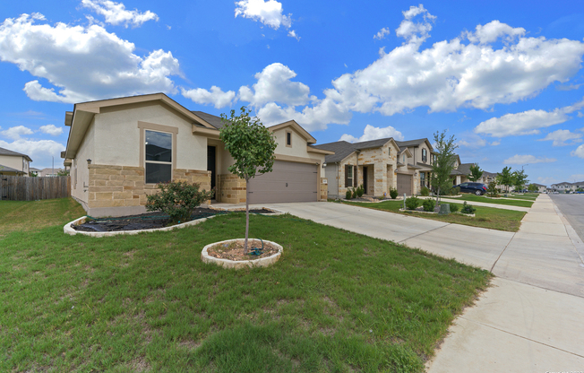 2415 VERONA WAY