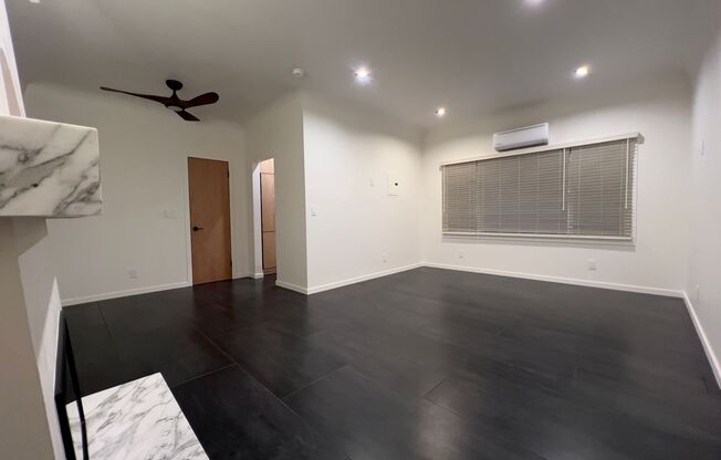 Studio, 1 bath, 400 sqft, $1,850, Unit 106