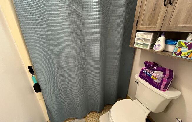 2 beds, 1.5 baths, $1,350, Unit 112