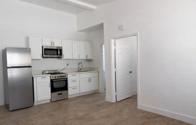 450 S Benton