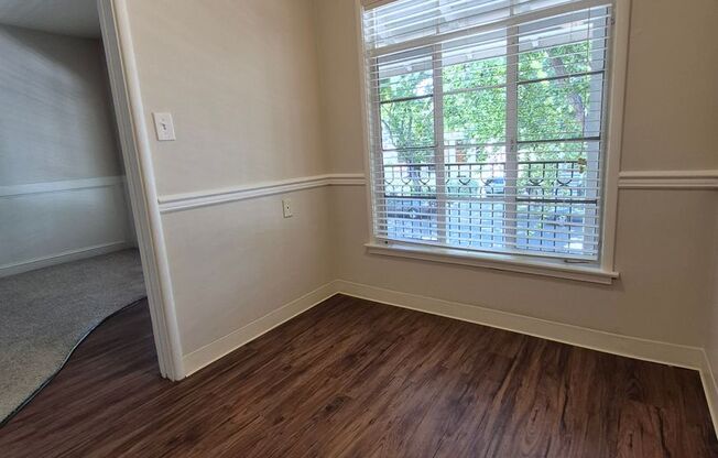1 bed, 1 bath, $1,600, Unit 10